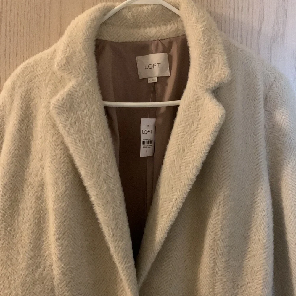 New LOFT ivory overcoat size Large. - Picture 2 of 4